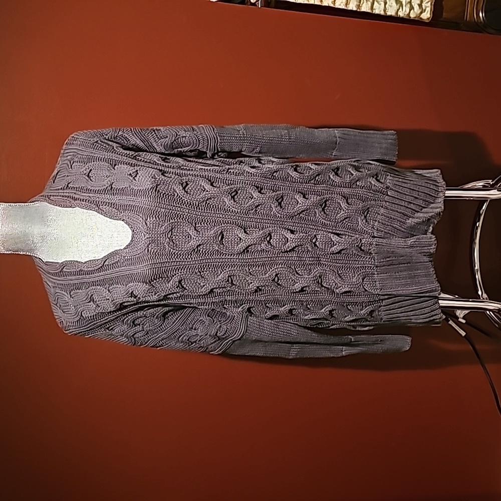 Oversized Cableknit V-neck Sweater